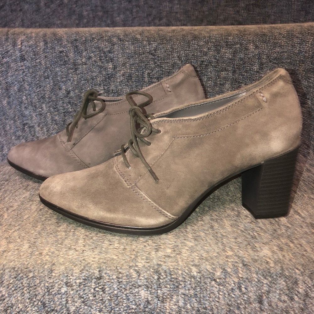 CLARKS Women's Araya Hale Lace Up Shoe-Gray- NEW!! - Picture 3 of 8